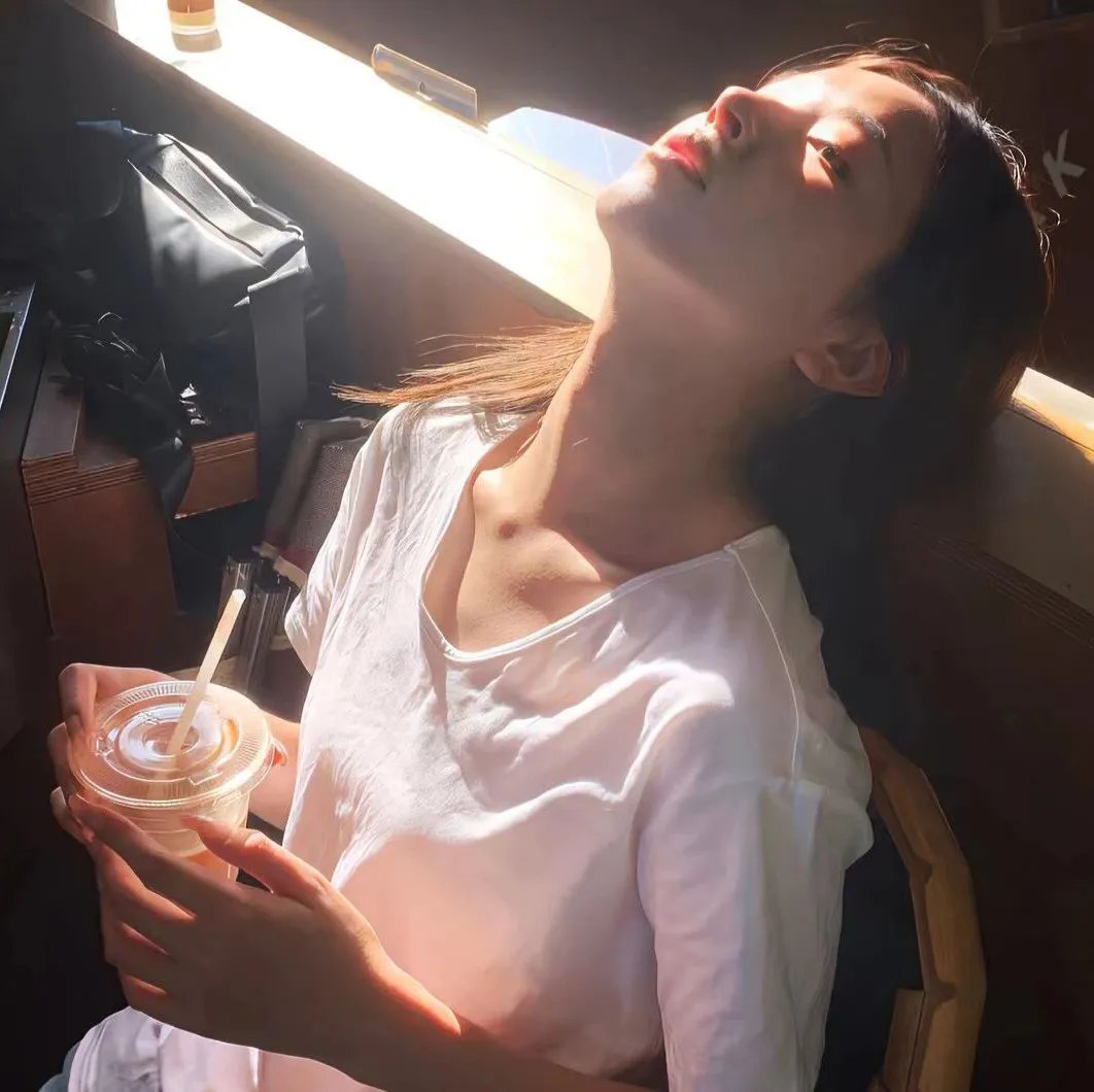 50英尺高的女人